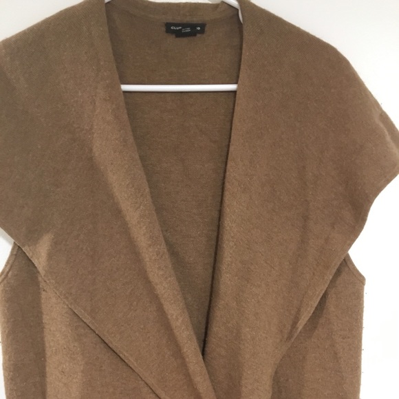 Club Monaco Sweater Vest - Picture 2 of 3